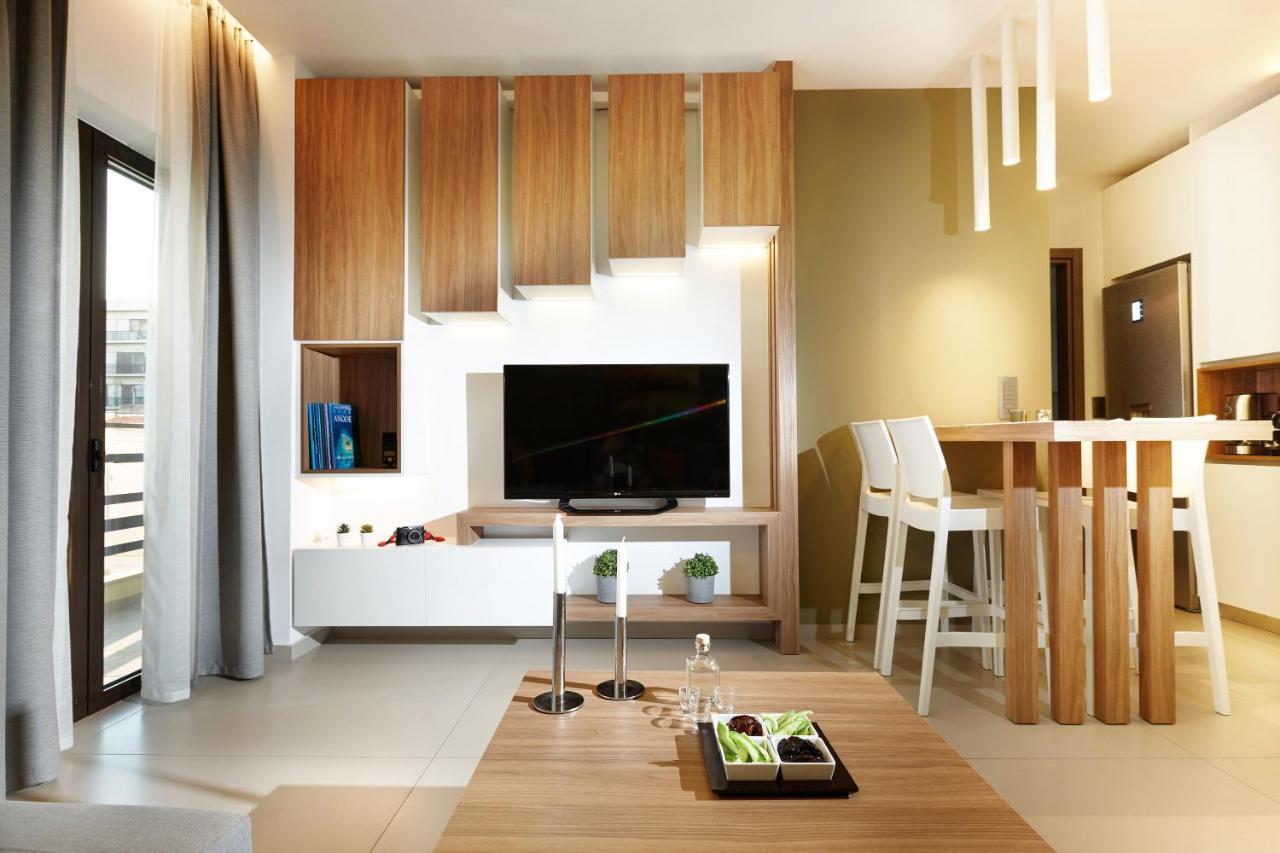 Armi Luxury Apartment In The Heart Of The City Ханья Экстерьер фото